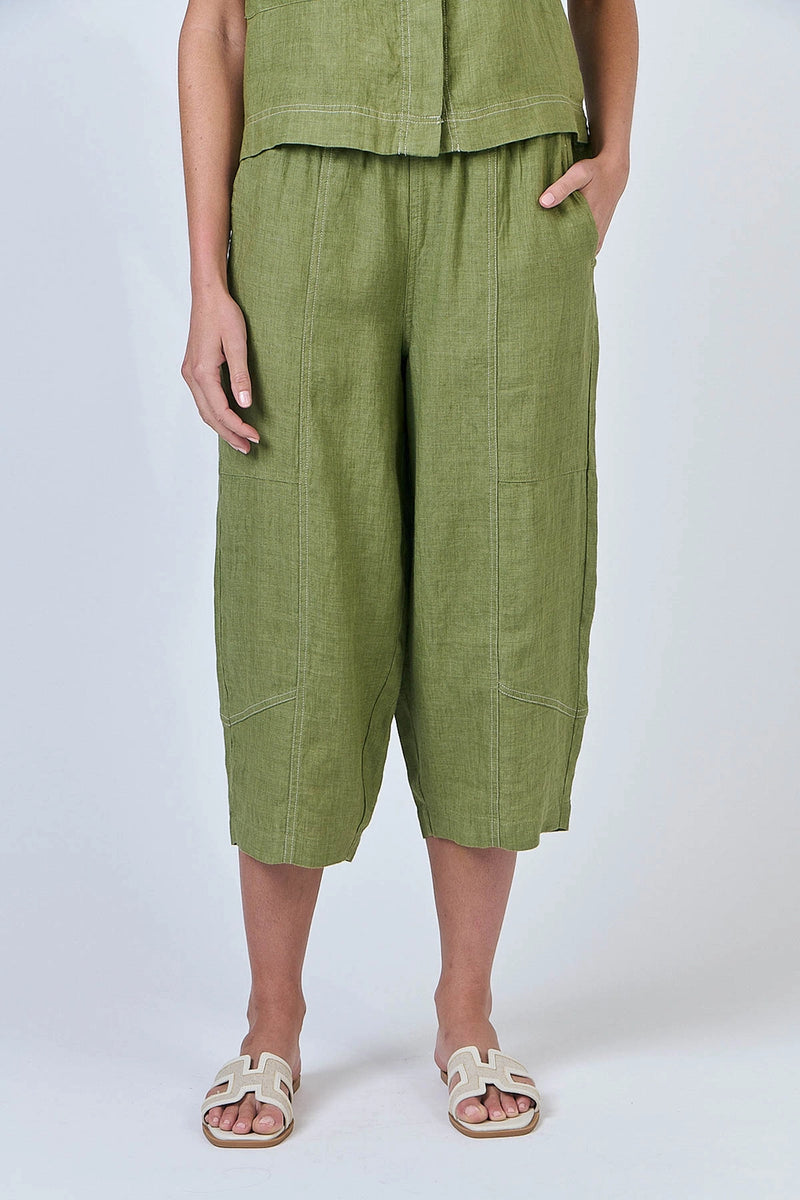 Naturals by O & J Linen Shorts in Moss GA476