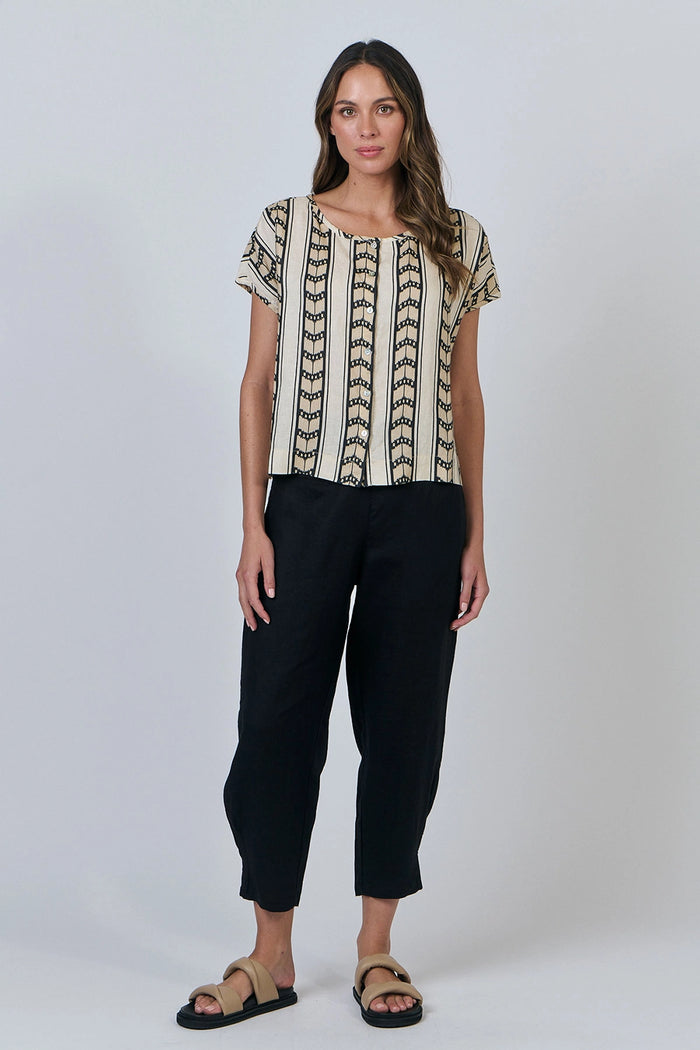 Naturals by O & J Linen Pants in Black GA615
