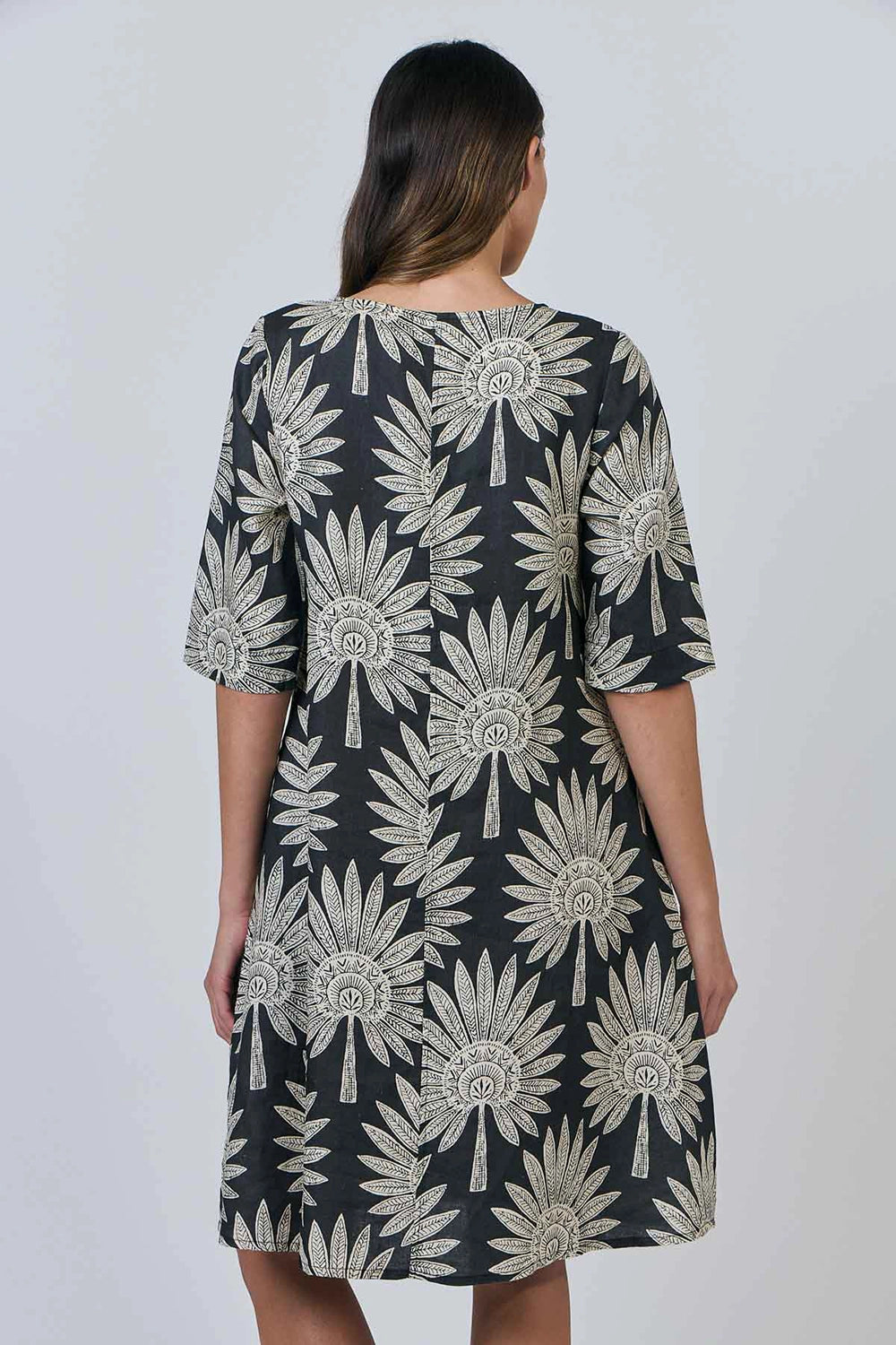 Naturals by O & J S/Less Linen Dress with Collar in Date Palm Ga526