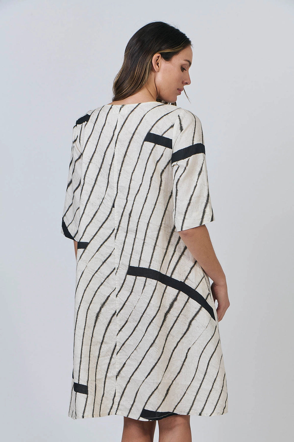 Naturals by O & J Linen Dress in Isobars GA526