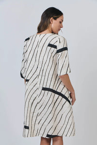 Naturals by O & J Linen Dress in Isobars GA526