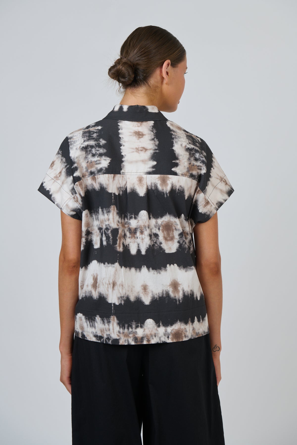 Naturals by O & J Poplin Top in Eruption GA533