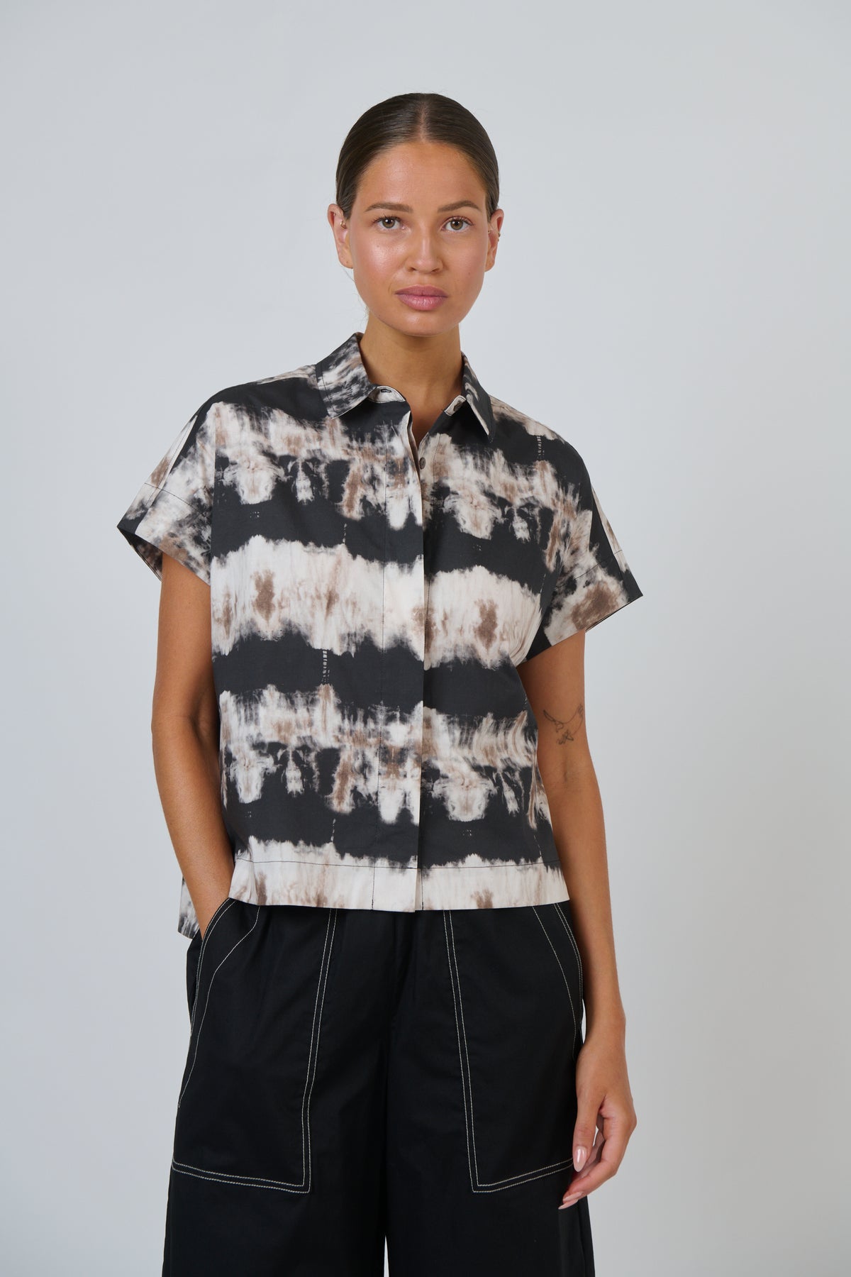 Naturals by O & J Poplin Top in Eruption GA533