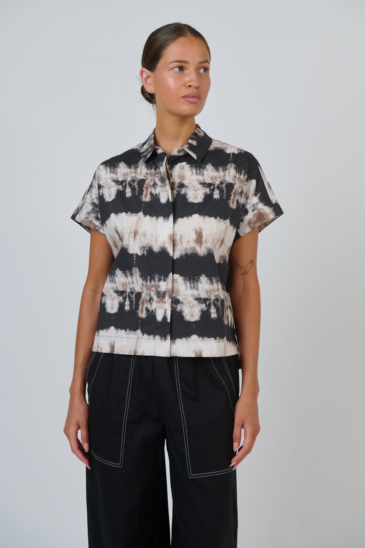 Naturals by O & J Poplin Top in Eruption GA533