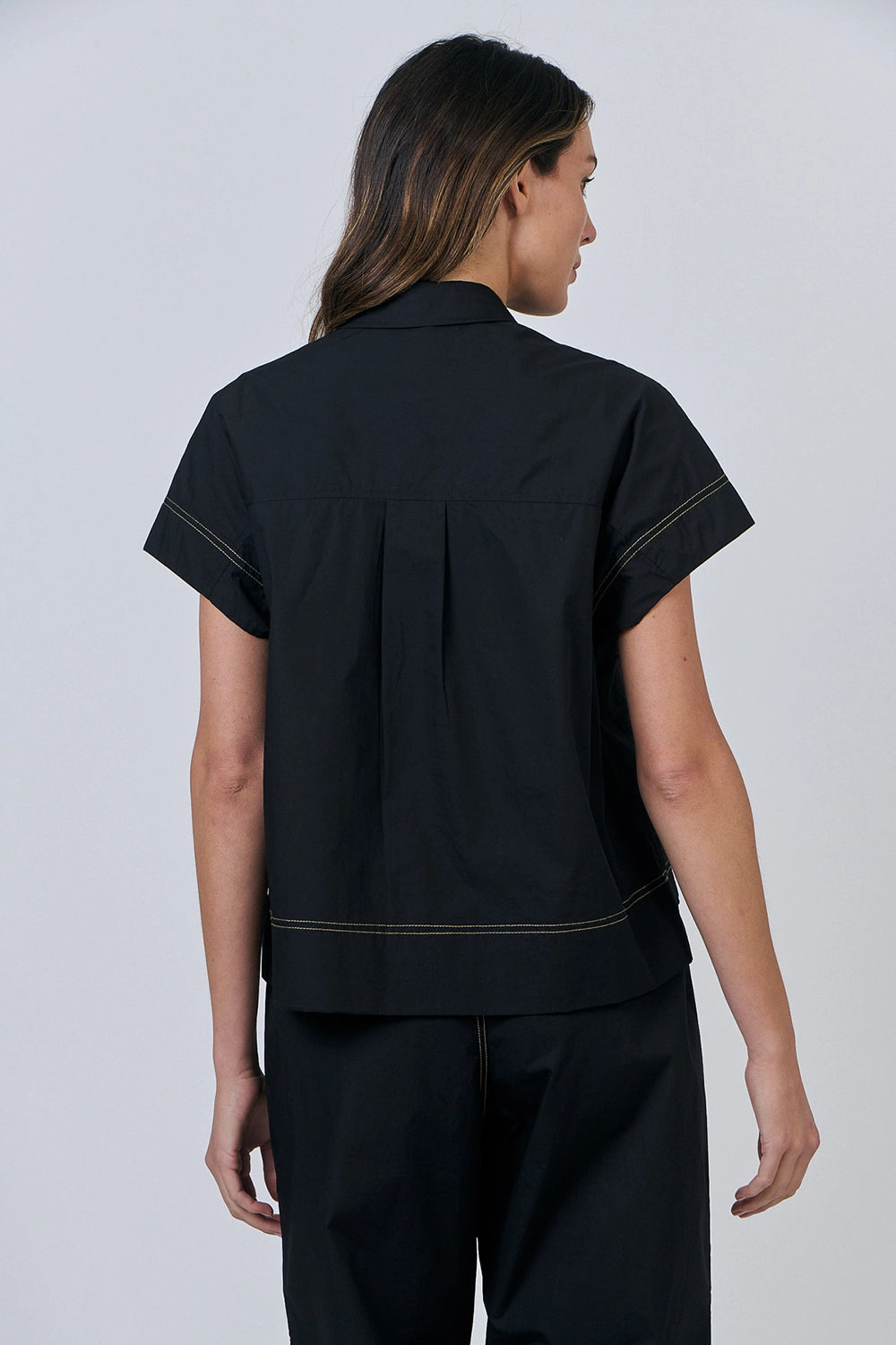Naturals by O & J Linen Top in Black GA533