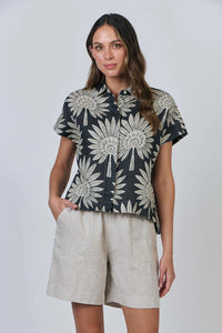 Naturals by O & J Linen Top in Date Palm GA533