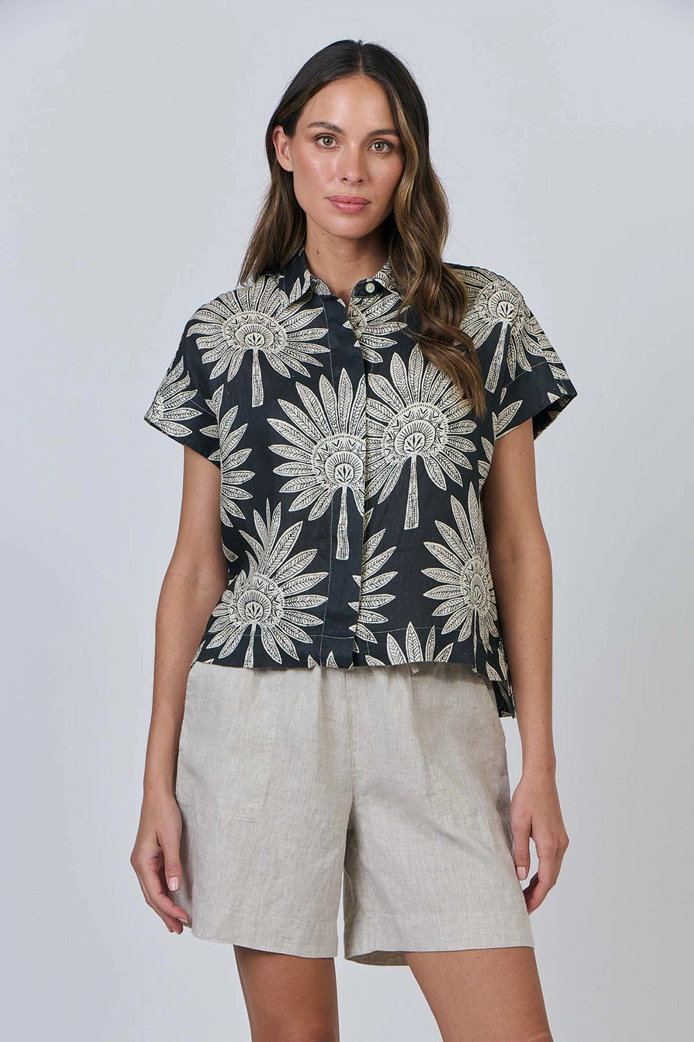 Naturals by O & J Linen Top in Date Palm GA533