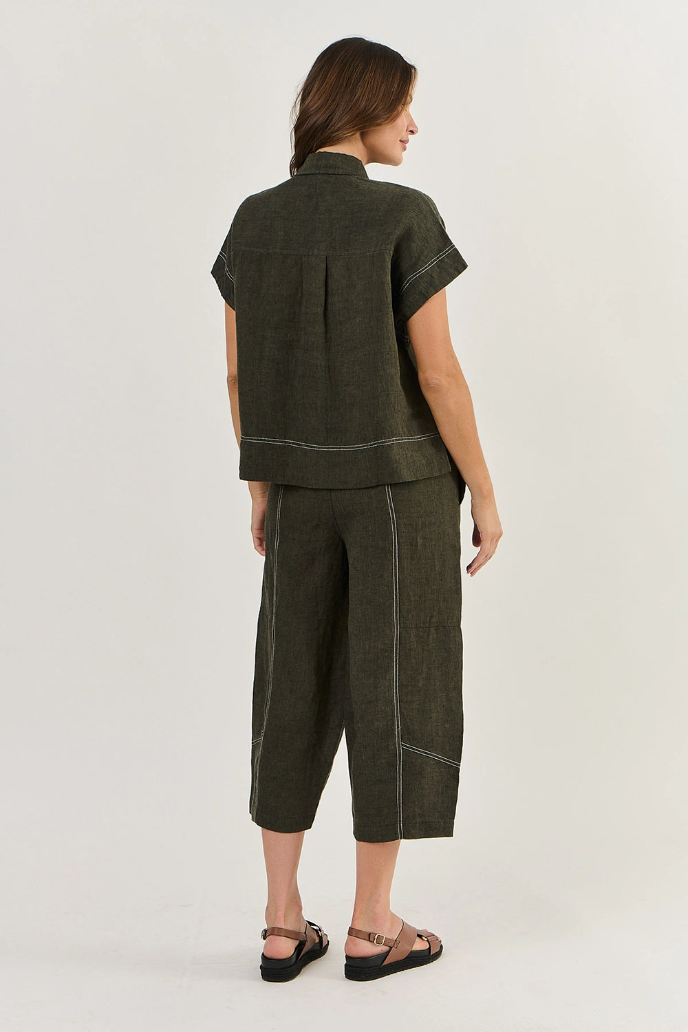 Naturals by O & J Linen Pants in Licorice GA476