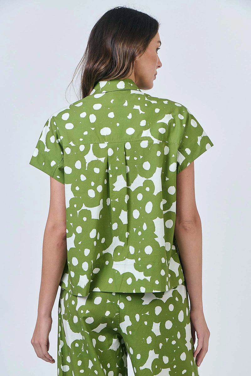 Naturals by O & J Linen Shirt in Moss Barnacles GA533