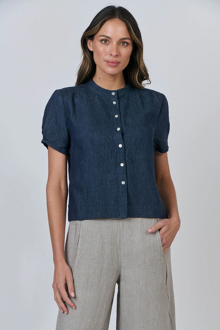 Naturals by O & J Linen Top in Poseidon GA547