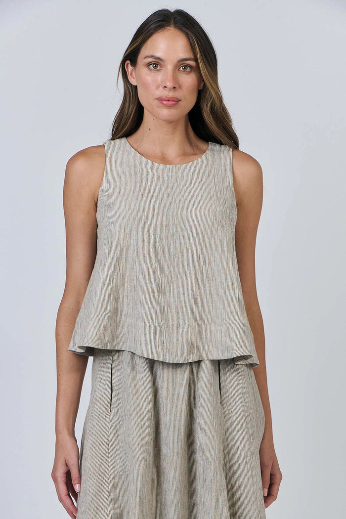 Naturals by O & J Linen top in Blister GA561