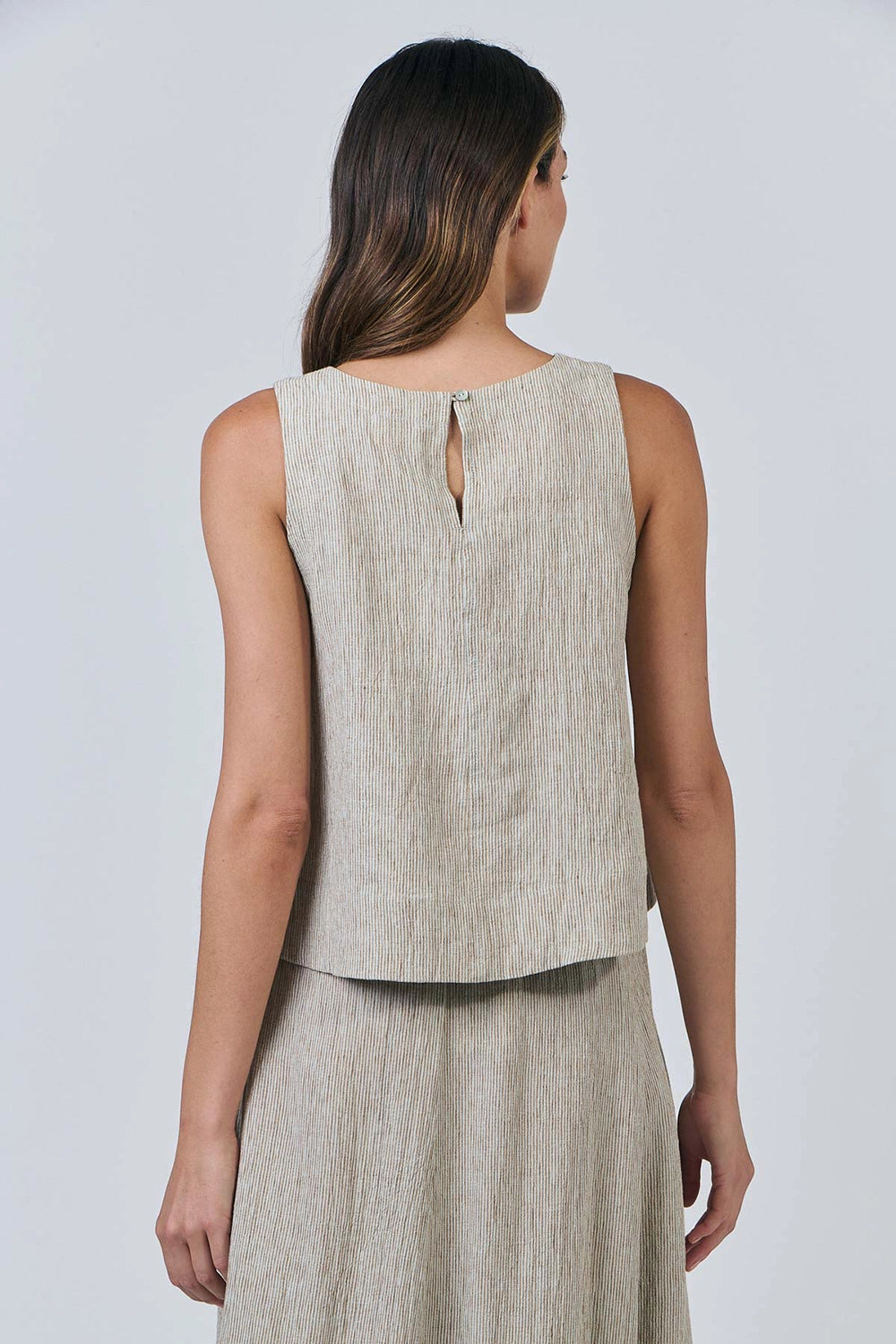 Naturals by O & J Linen top in Blister GA561