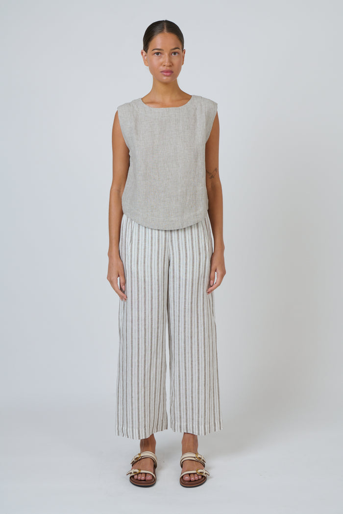 Naturals by O & J Linen Top in Mousse GA581