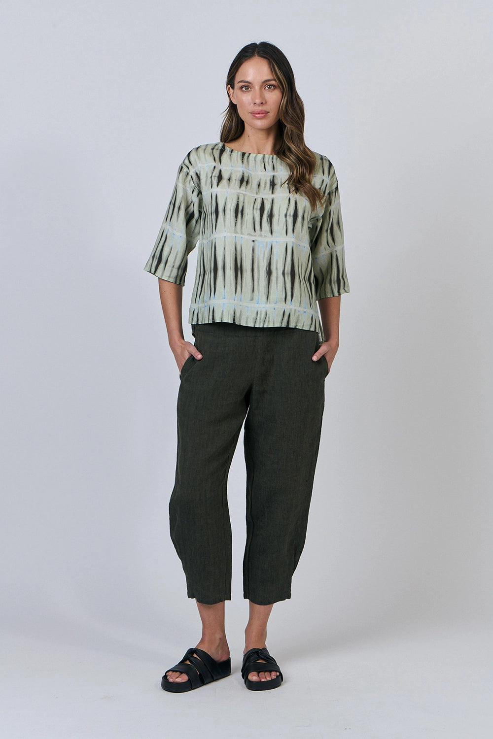 Naturals by O & J Linen Pants in Licorice GA615