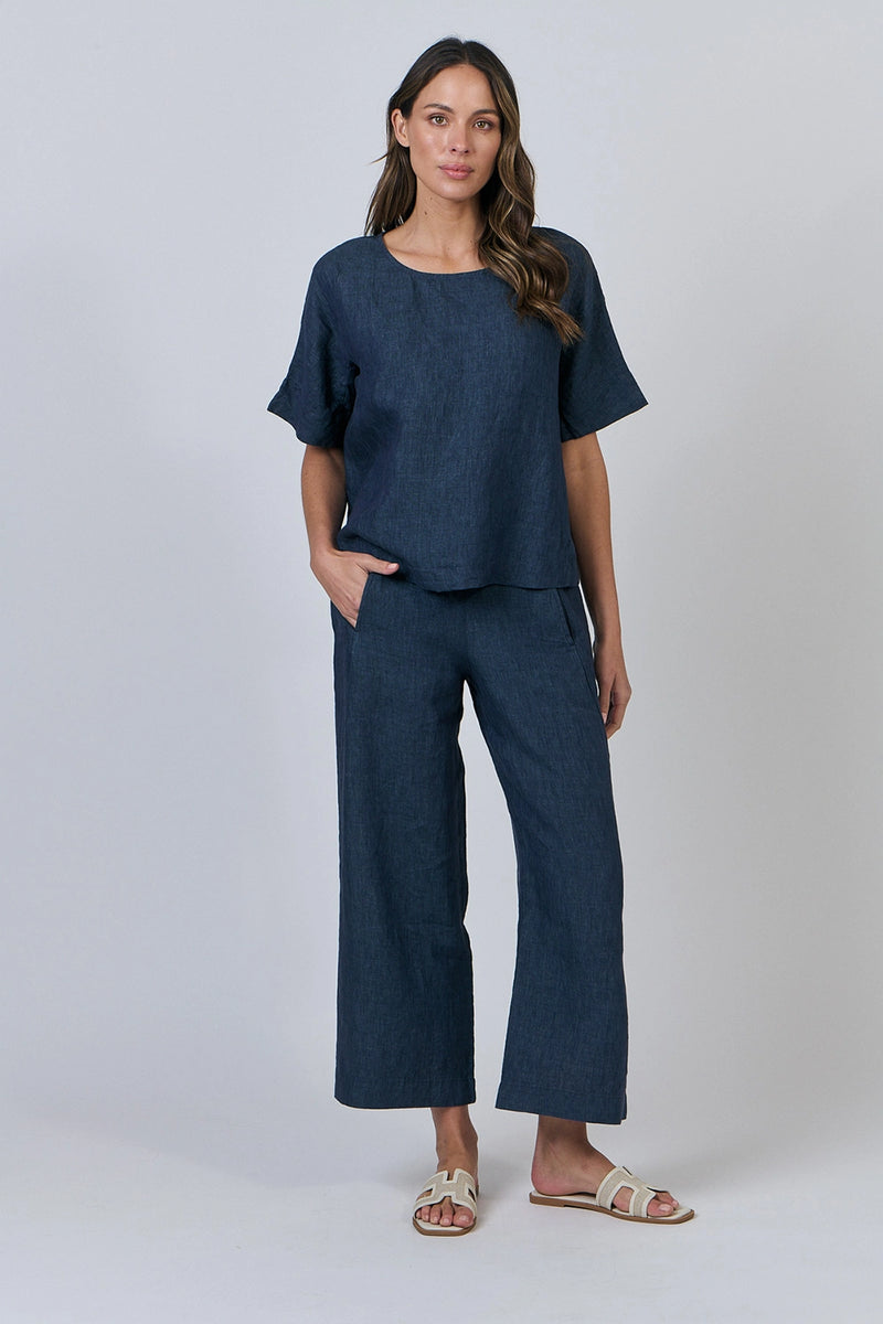 Naturals by O & J Linen Top in Poseidon GA585