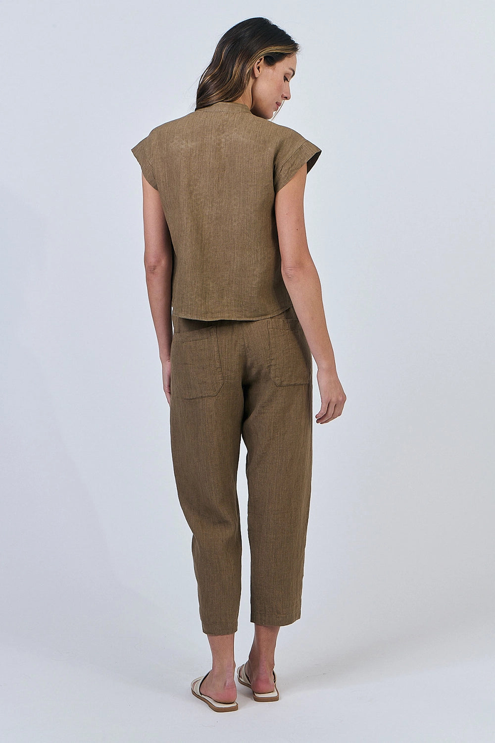 Naturals by O & J Linen Pants in Tobacco GA619