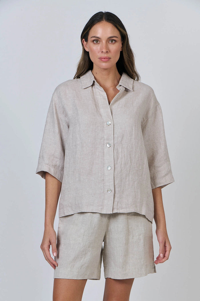 Naturals by O & J Linen Top in Dune GA596