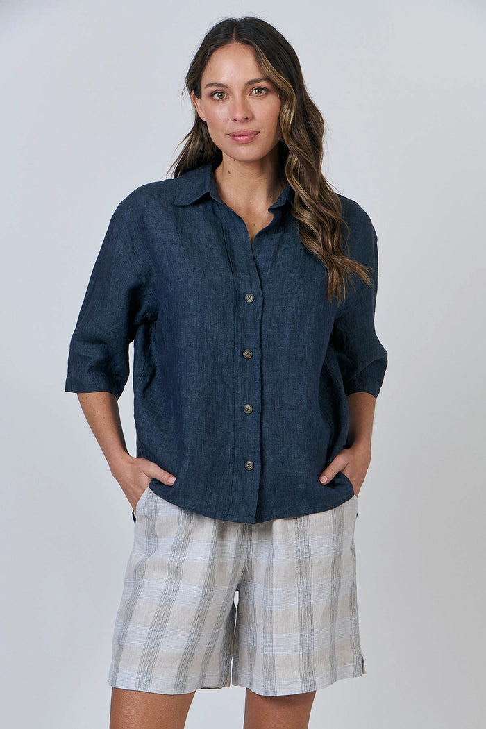 Naturals by O & J Linen Top in Poseidon GA596
