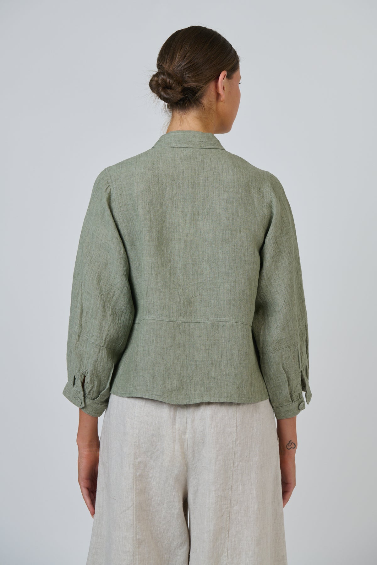 Naturals by O & J Linen Jacket in Artichoke GA598