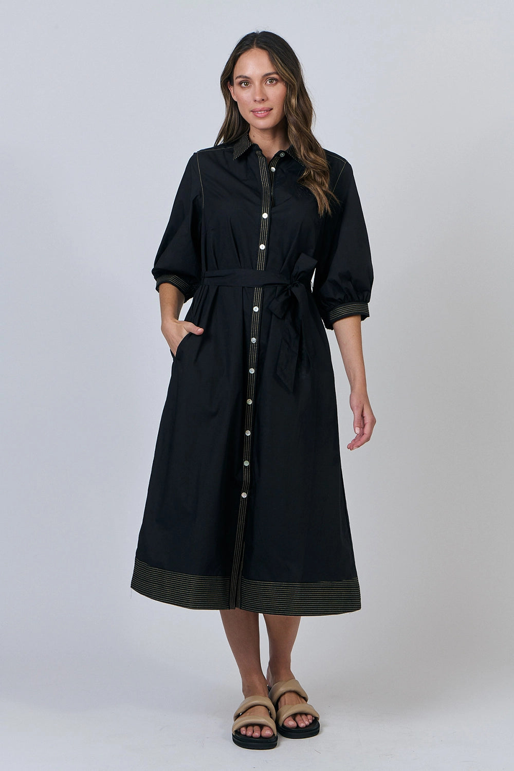 Naturals by O & J Linen Dress in Black GA607