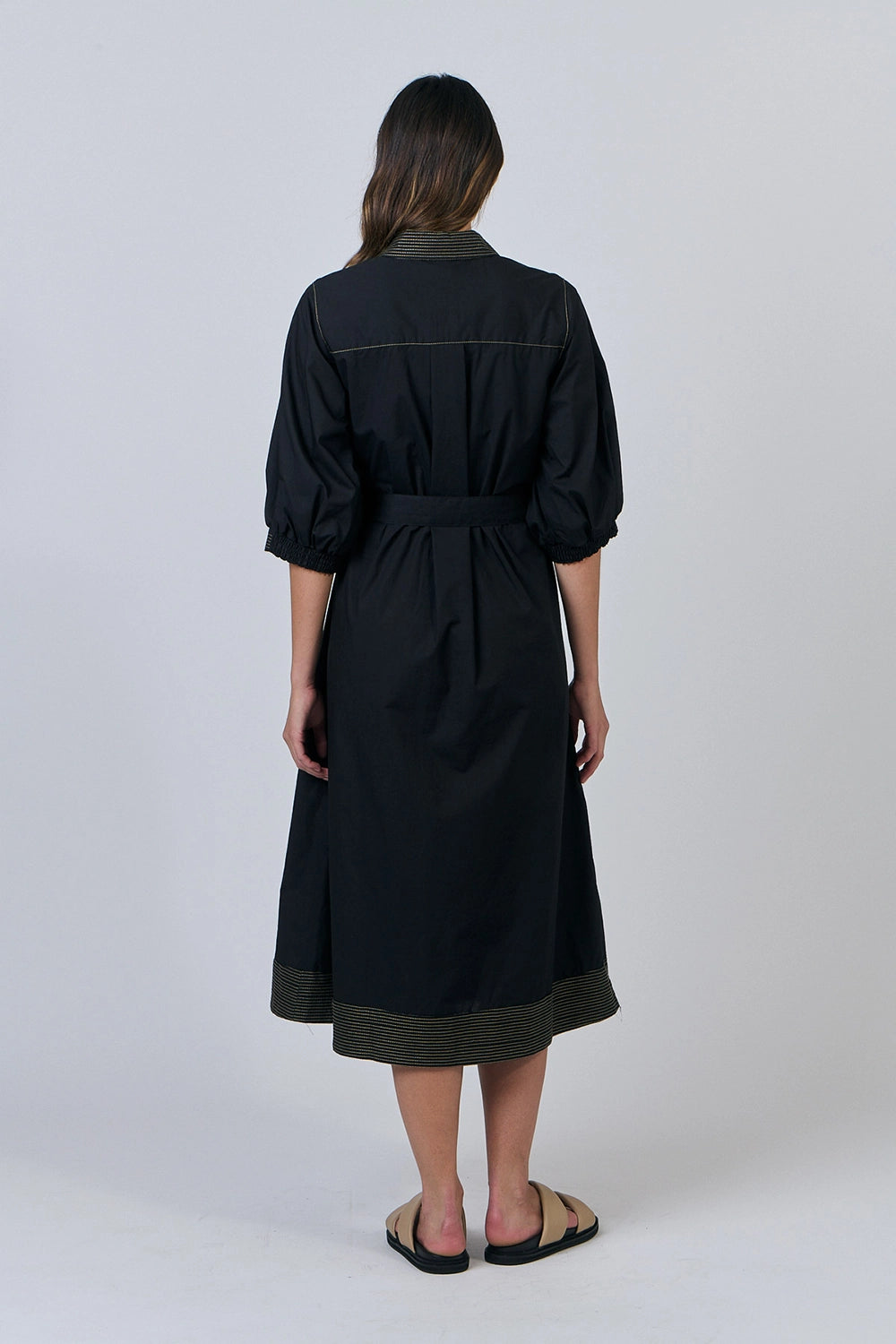 Naturals by O & J Linen Dress in Black GA607