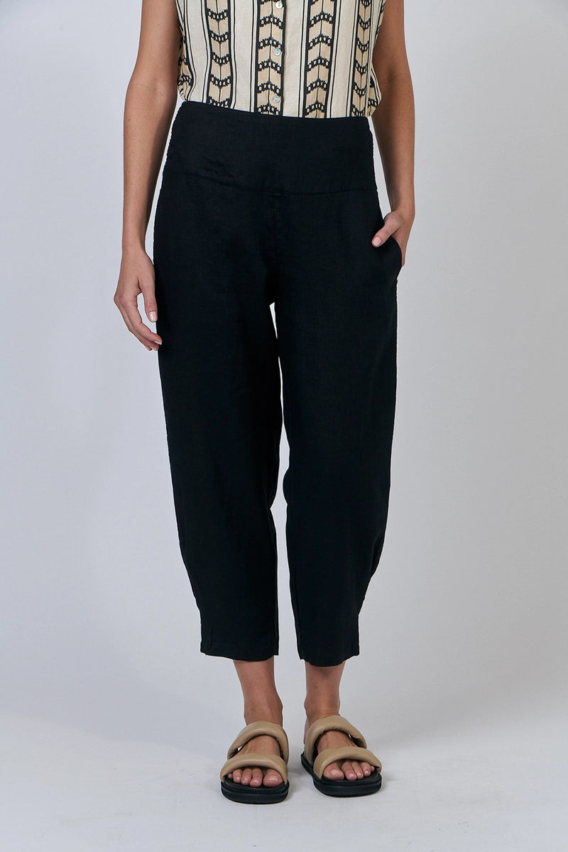 Naturals by O & J Linen Pants in Black GA615