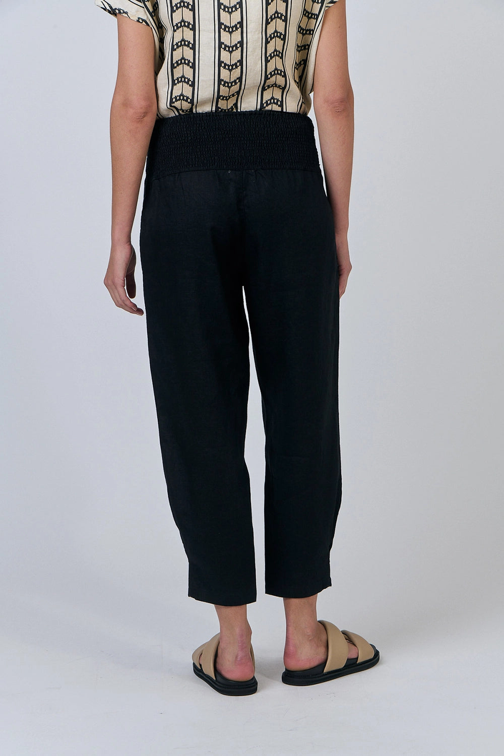 Naturals by O & J Linen Pants in Black GA615