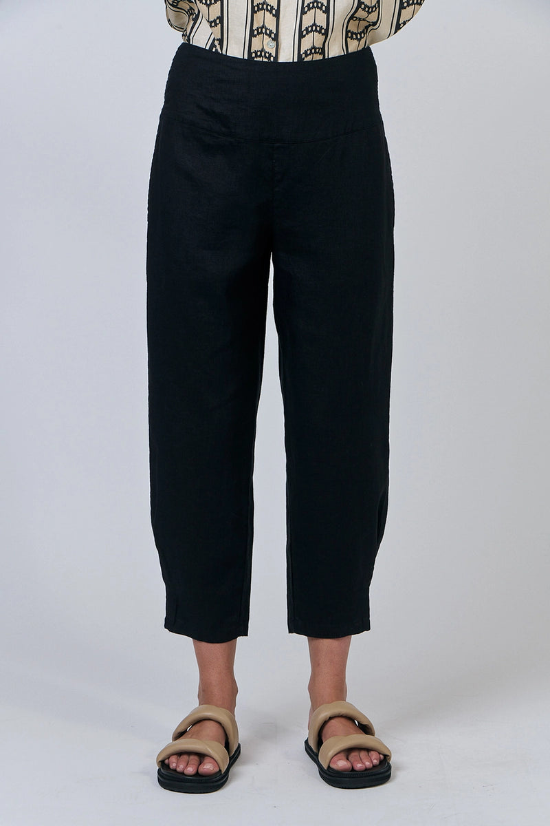Naturals by O & J Linen Pants in Black GA615