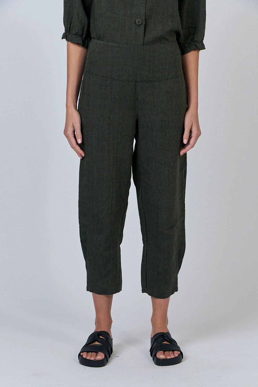 Naturals by O & J Linen Pants in Licorice GA615