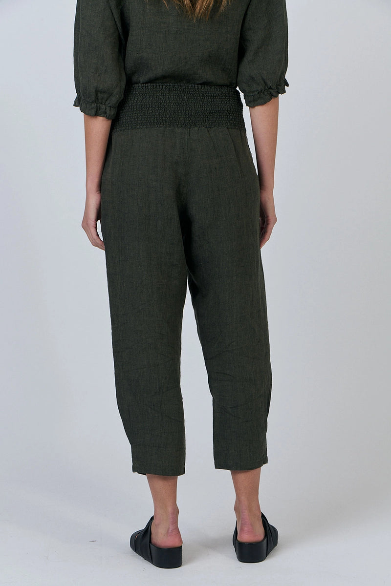 Naturals by O & J Linen Pants in Licorice GA615