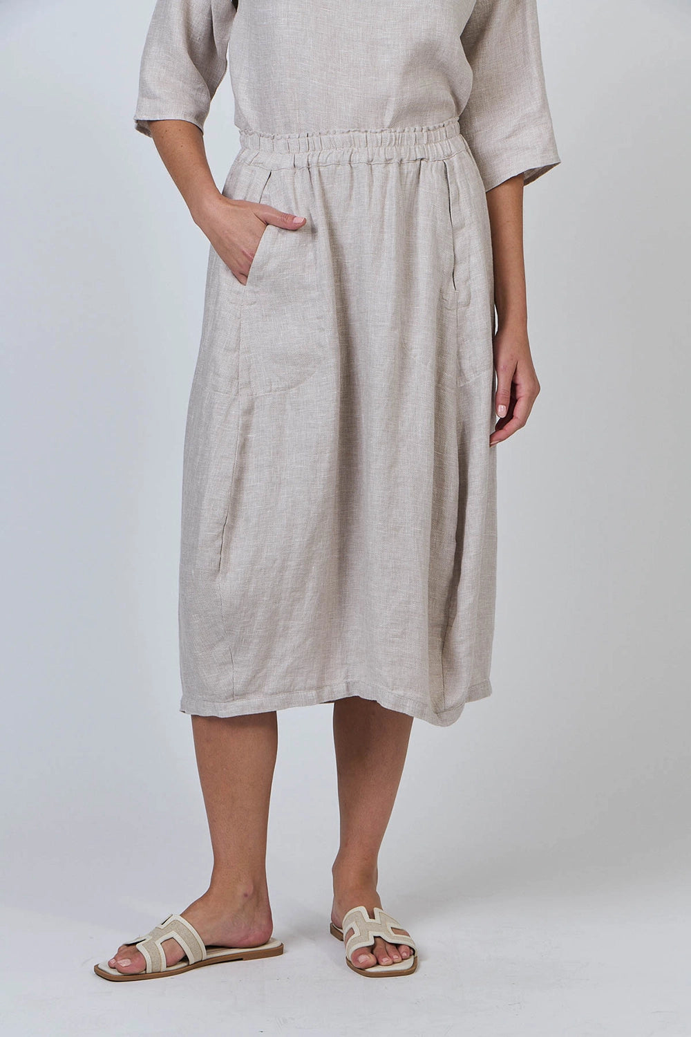Naturals by O & J Linen Skirt in Dune GA639