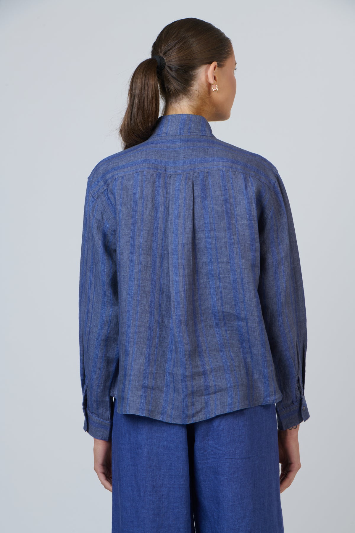 Naturals by O & J Linen Stand Collar Shirt in Placid Pipe GA650