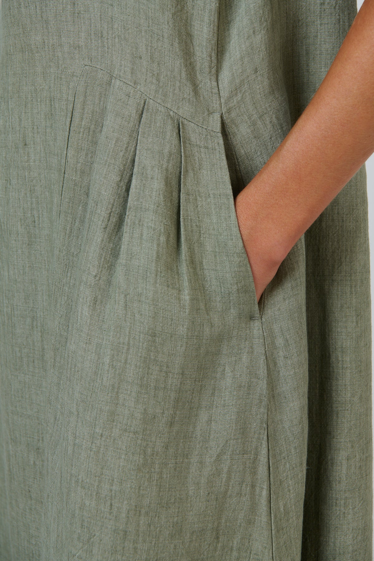 Naturals by O & J Linen Dress in Artichoke GA684