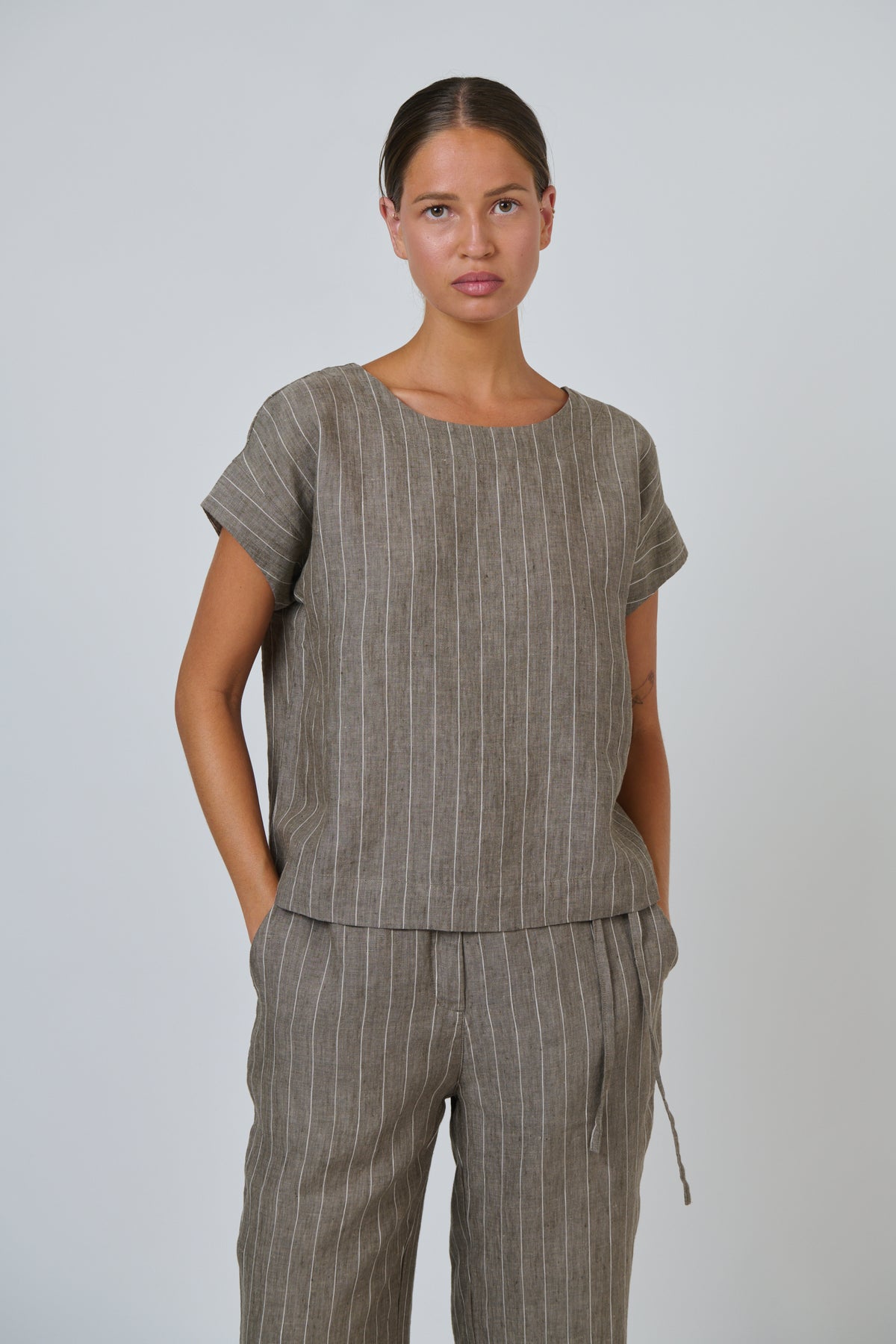 Naturals by O & J Linen Top in Gauze GA686