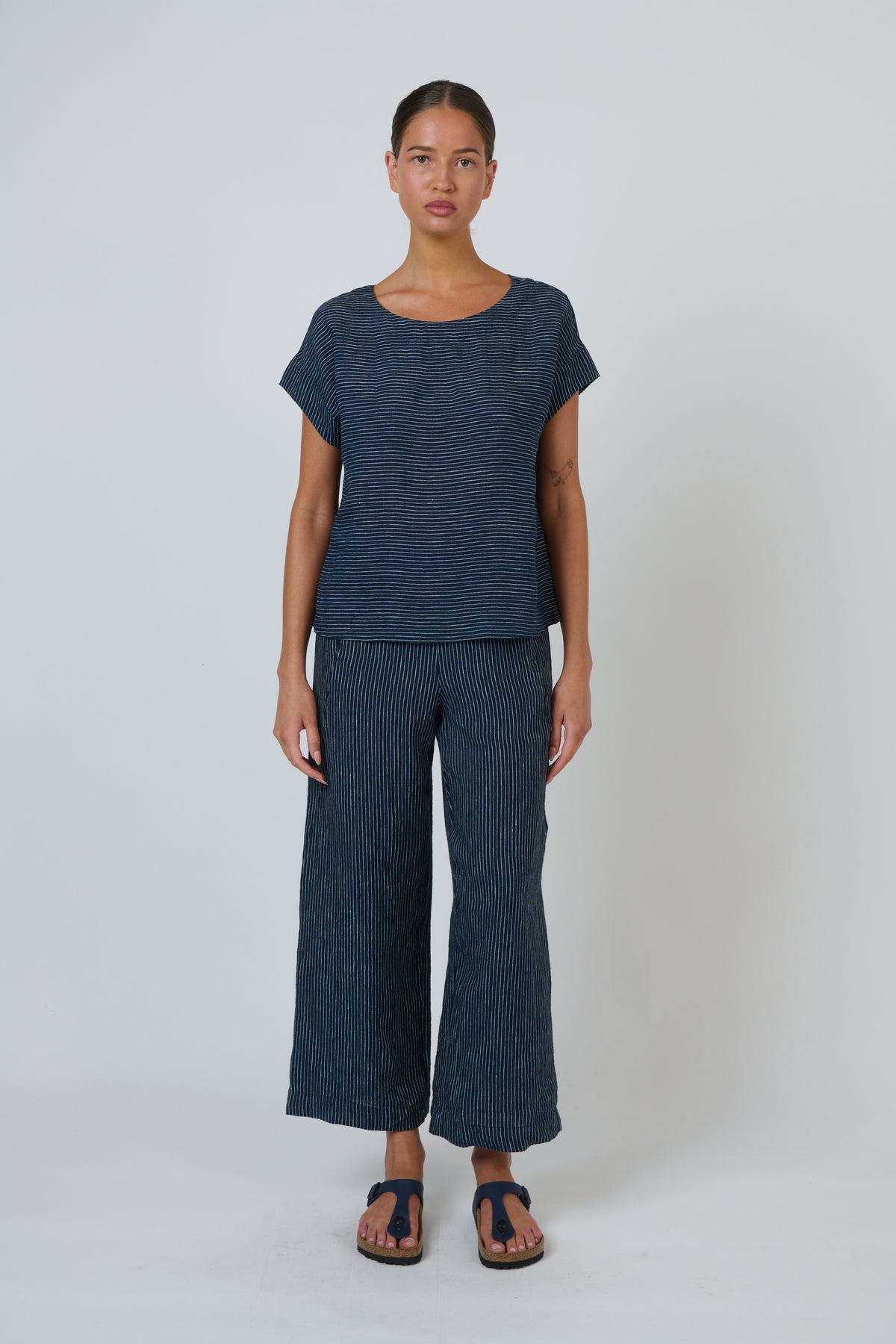 Naturals by O&J Linen Pant in Streamlined GA398