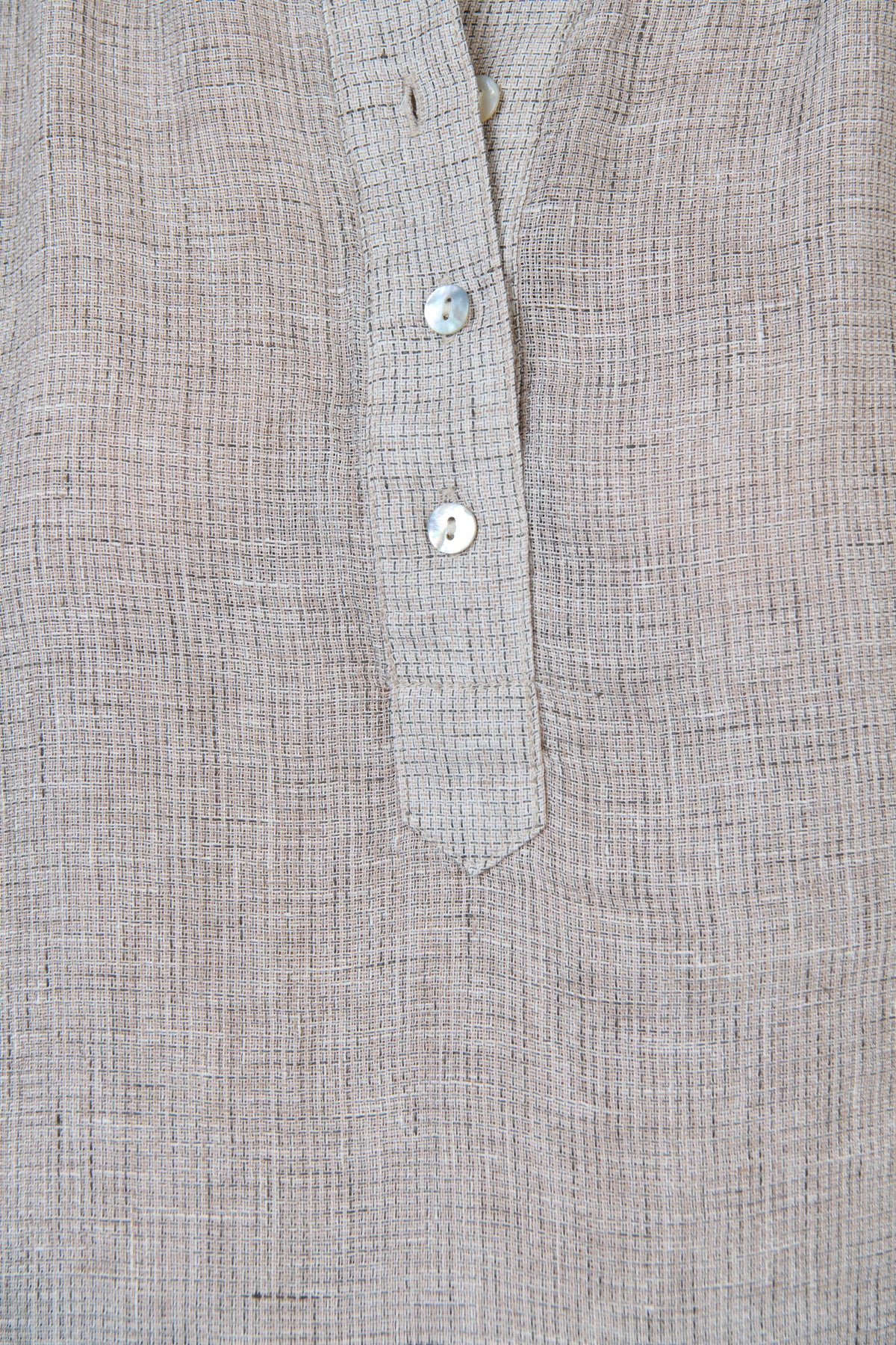 Naturals by O&J Linen Top in Chai GA689