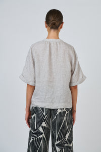 Naturals by O&J Linen Top in Chai GA689