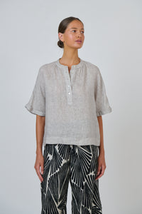 Naturals by O&J Linen Top in Chai GA689