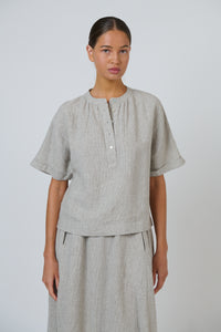 Naturals by O & J Linen Top in Mousse GA689