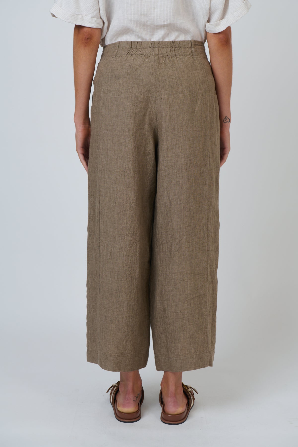 Naturals by O & J Linen Pants in Agate GA698