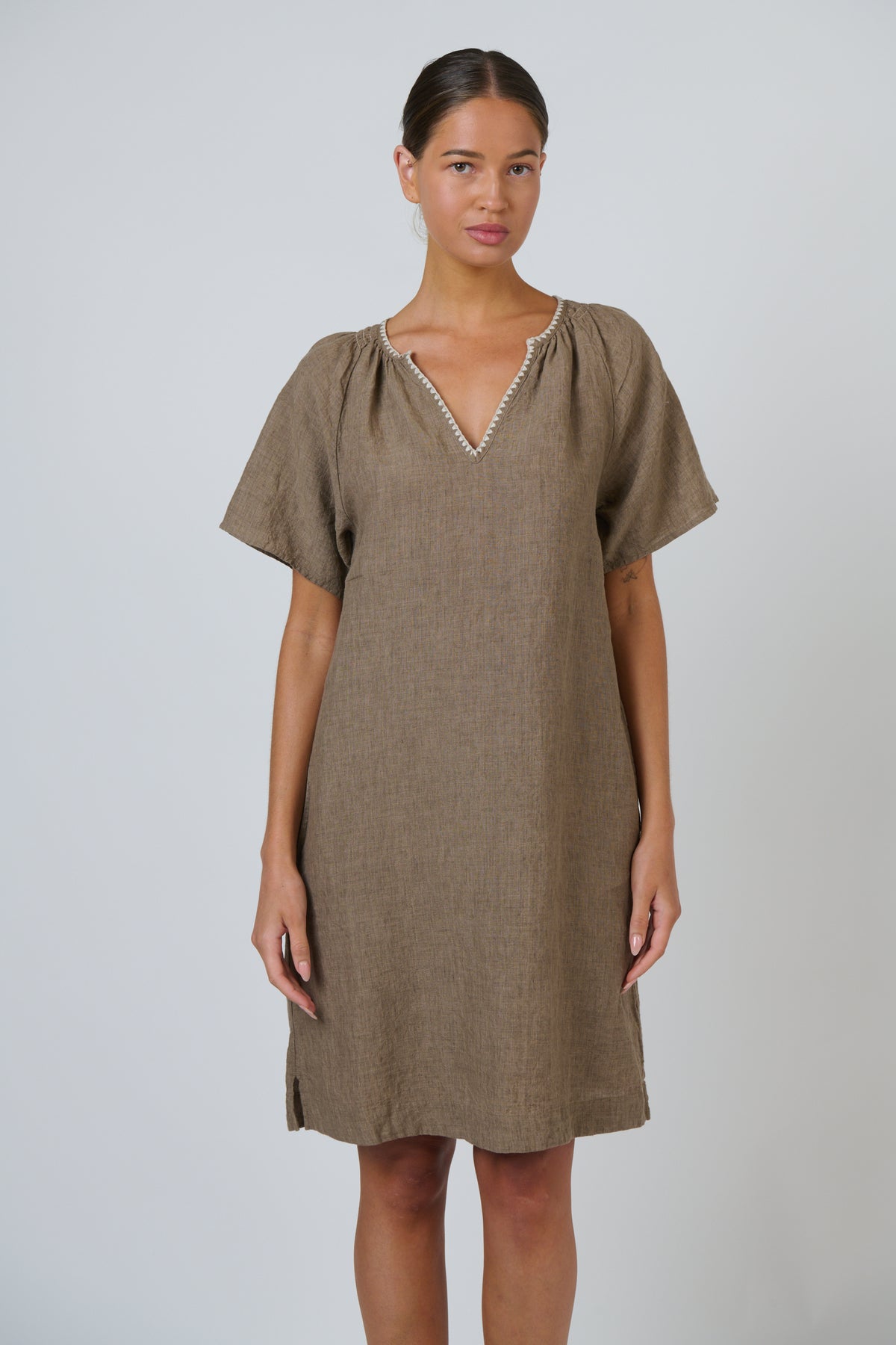 Naturals by O & J Linen Dress in Agate GA703