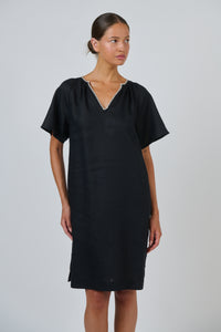 Naturals by O & J Linen Dress in Black GA703