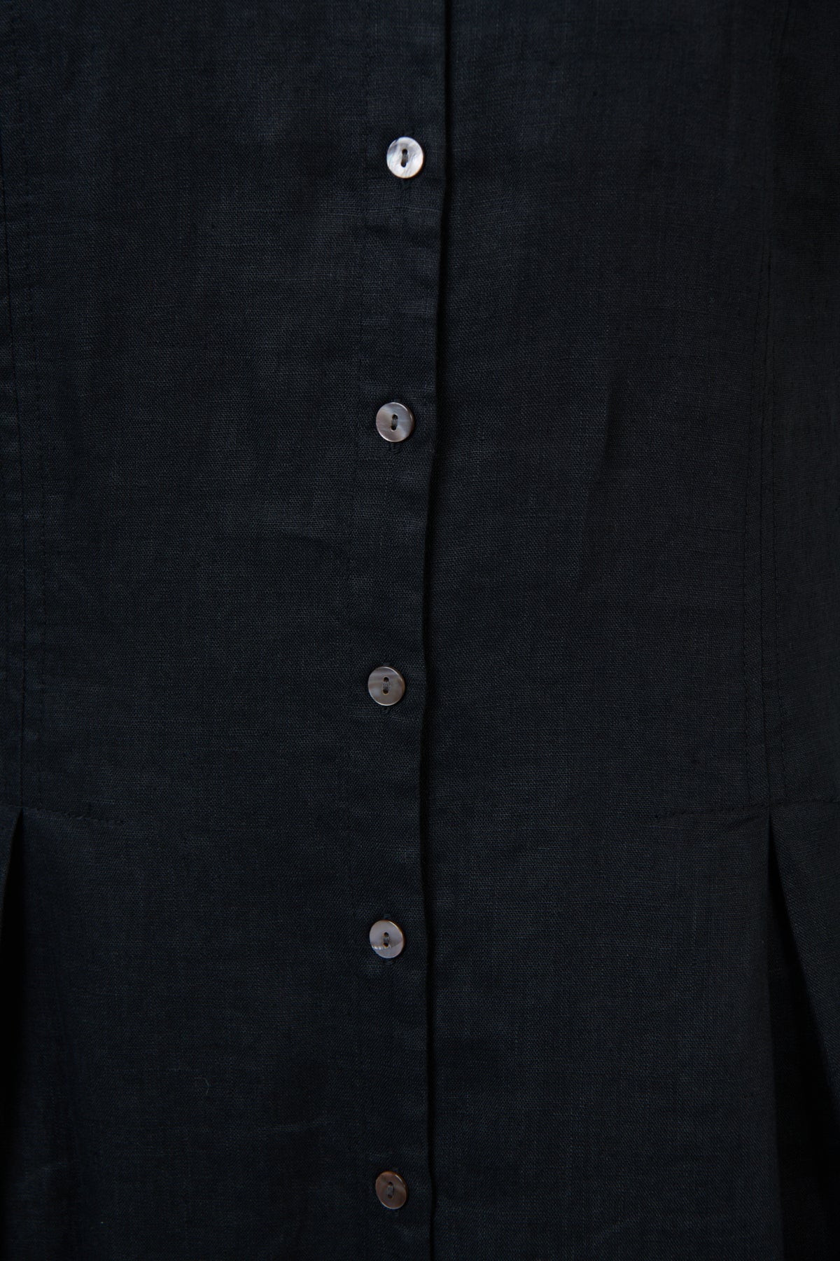 Naturals by O & J Linen Dress in Black GA704