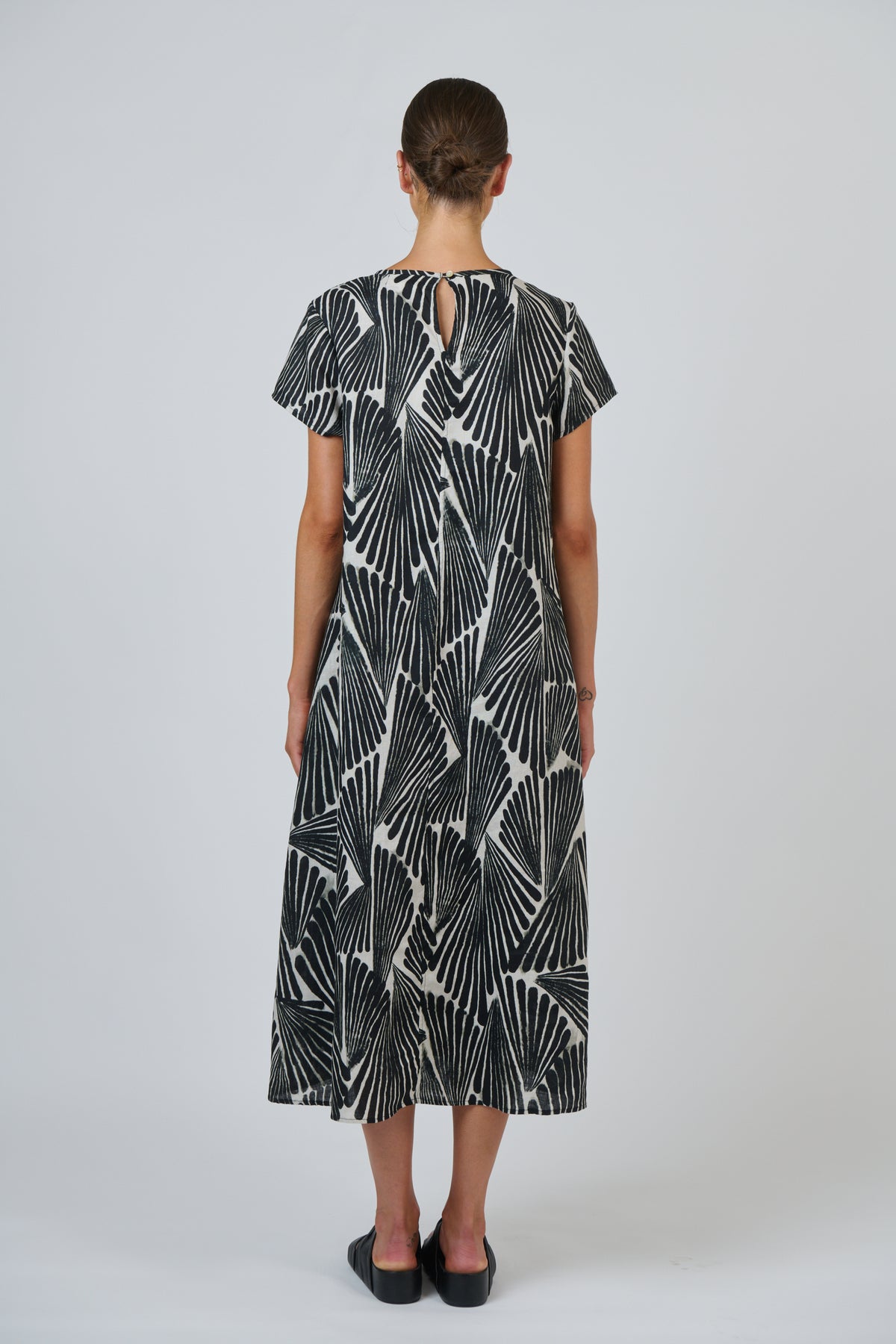 Naturals by O & J Linen Dress in Folies GA706