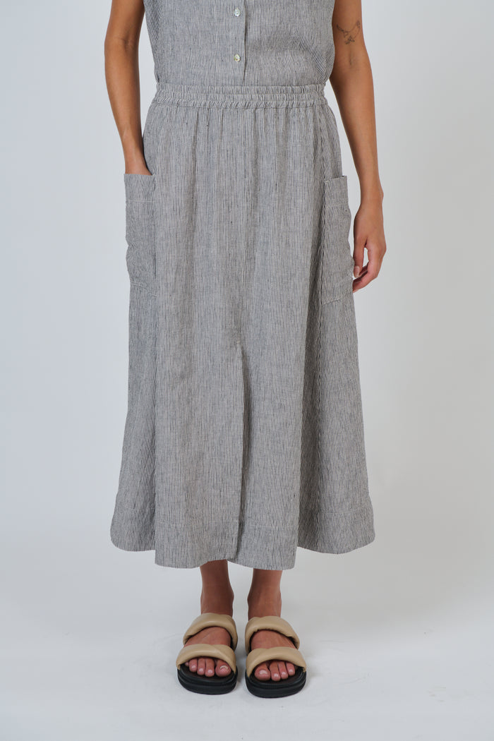 Naturals by O & J Linen Skirt in Rue GA709