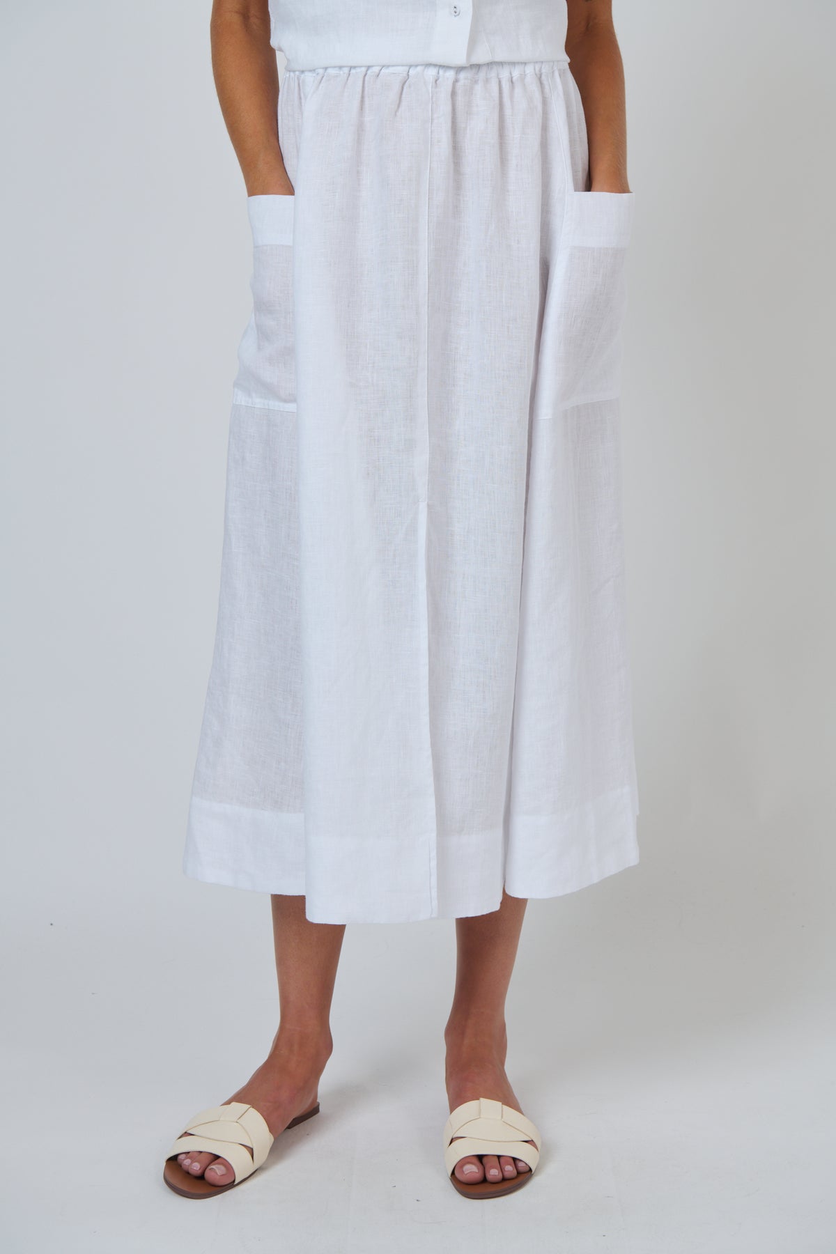 Naturals by O & J Linen Skirt in White GA709