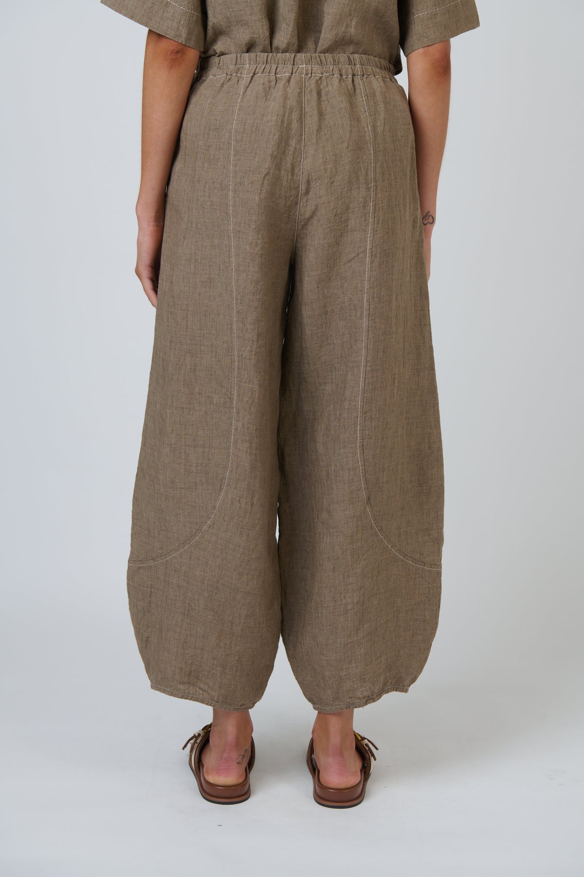 Naturals by O & J Linen Pants in Agate GA714