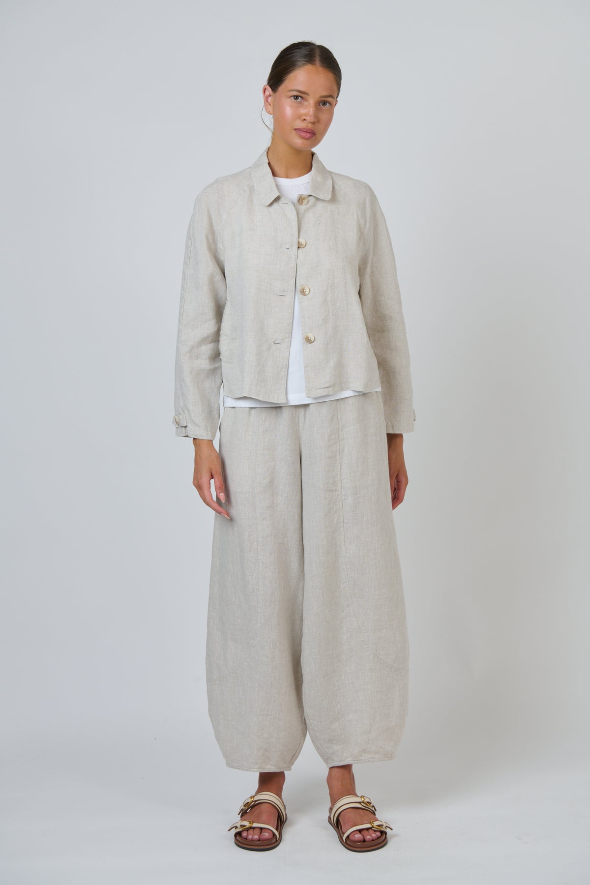Naturals by O & J Linen Jacket in Sand GA715