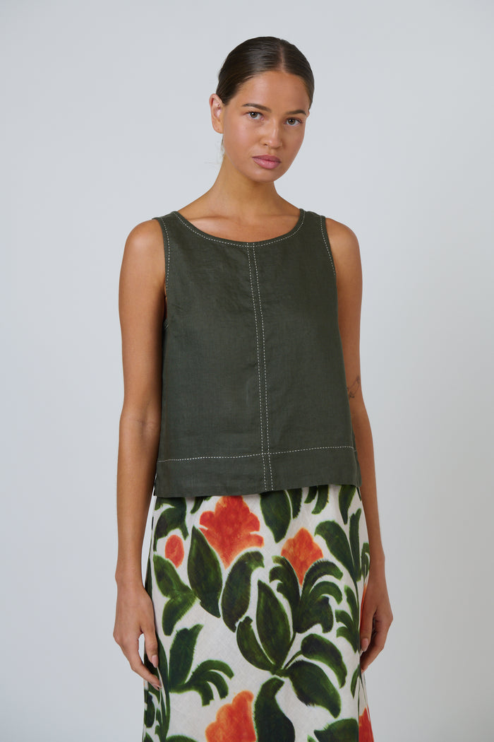 Naturals by O&J Linen Top in Topiary GA716