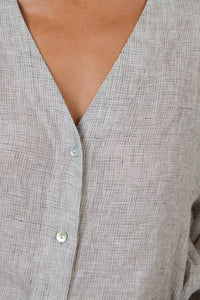 Naturals by O & J Linen Top in Chai GA717
